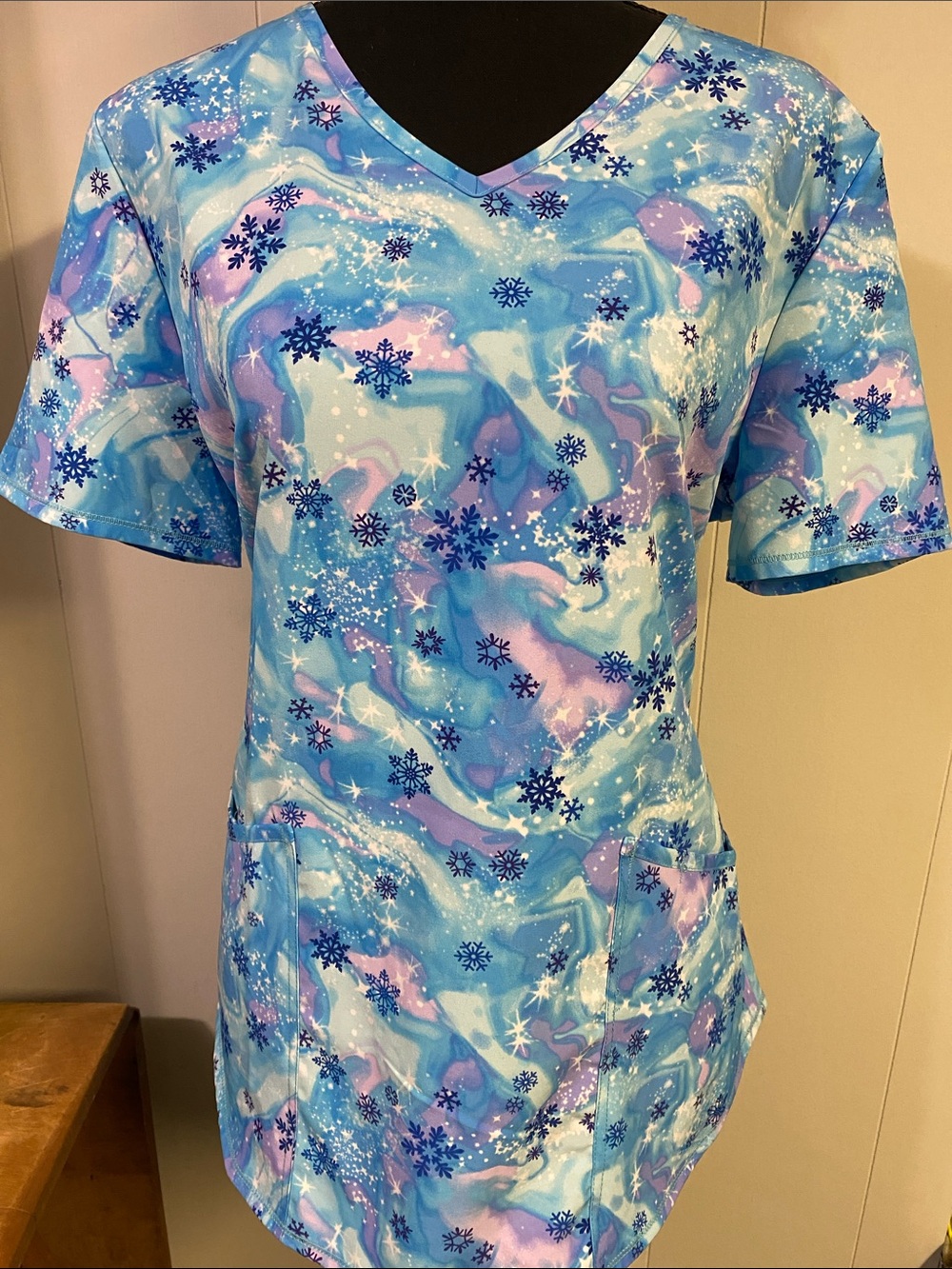 Women’s Scrubstar Snowflake Top